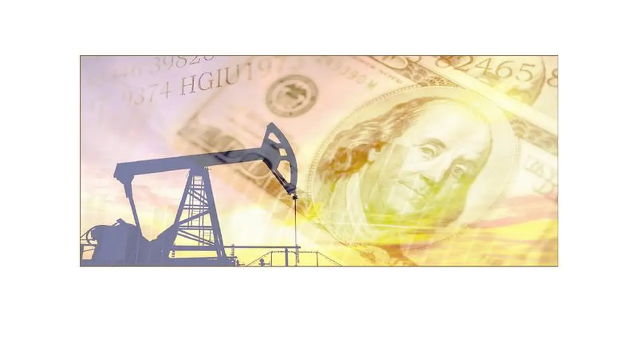 تراجع أسعار الذهب عالمياً وسط صعود الدولار والنفط في الأسواق الدولية